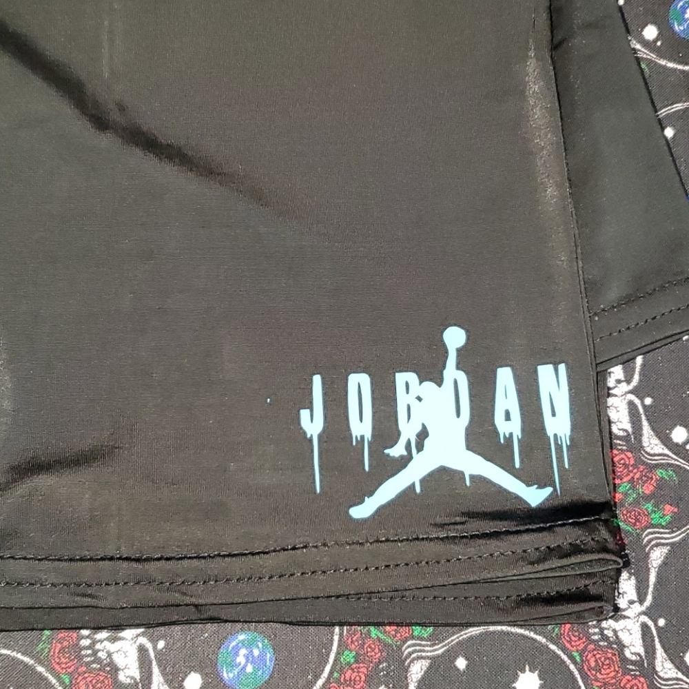 Jordan neck gaiter 😷